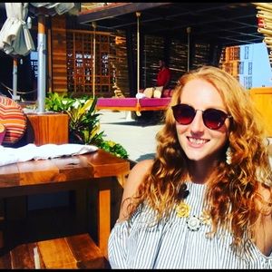 Meet your Posher, Lexi